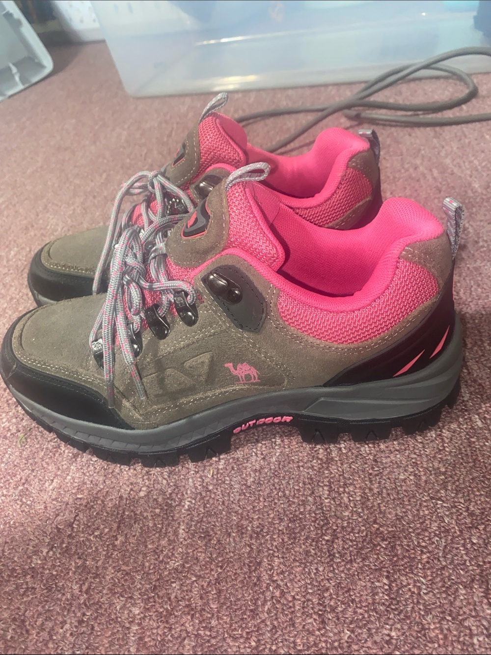 Camel crown women’s size 7.5 hiking shoes